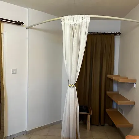 Denize Yakin Ve Manzarali Cift Kisilik Oda Privatunterkunft Lapithos (Northern Cyprus)